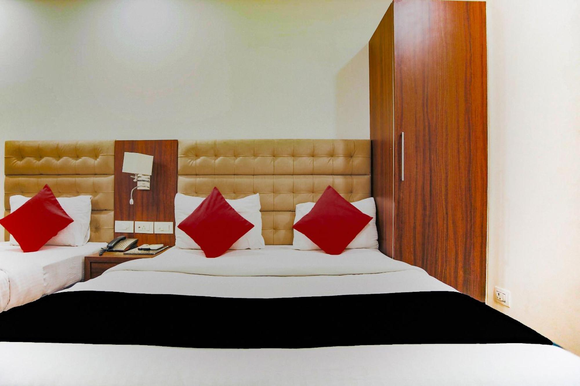 Collection O The Kailash Dev Hotel Nueva Delhi Exterior foto
