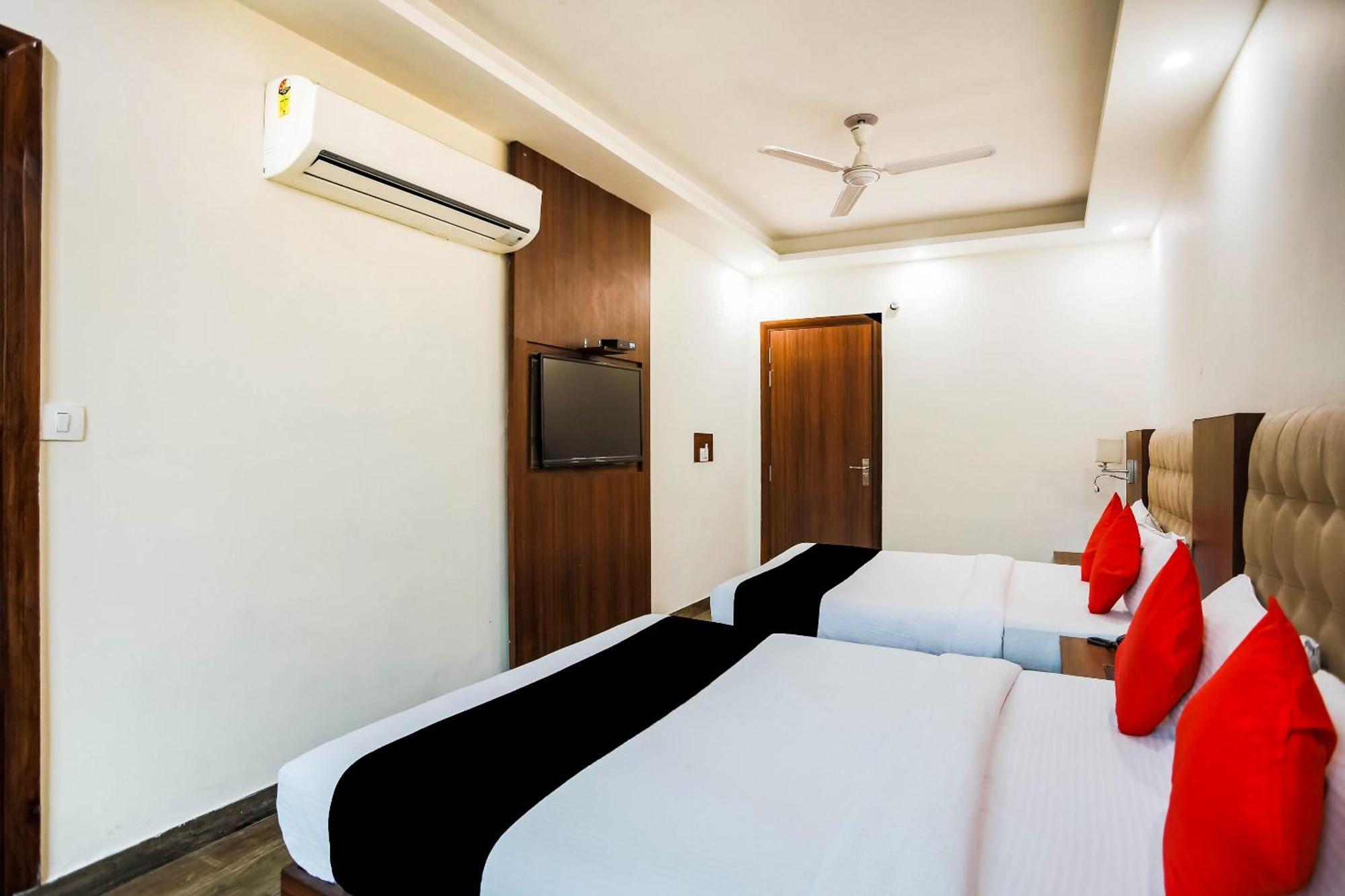 Collection O The Kailash Dev Hotel Nueva Delhi Exterior foto