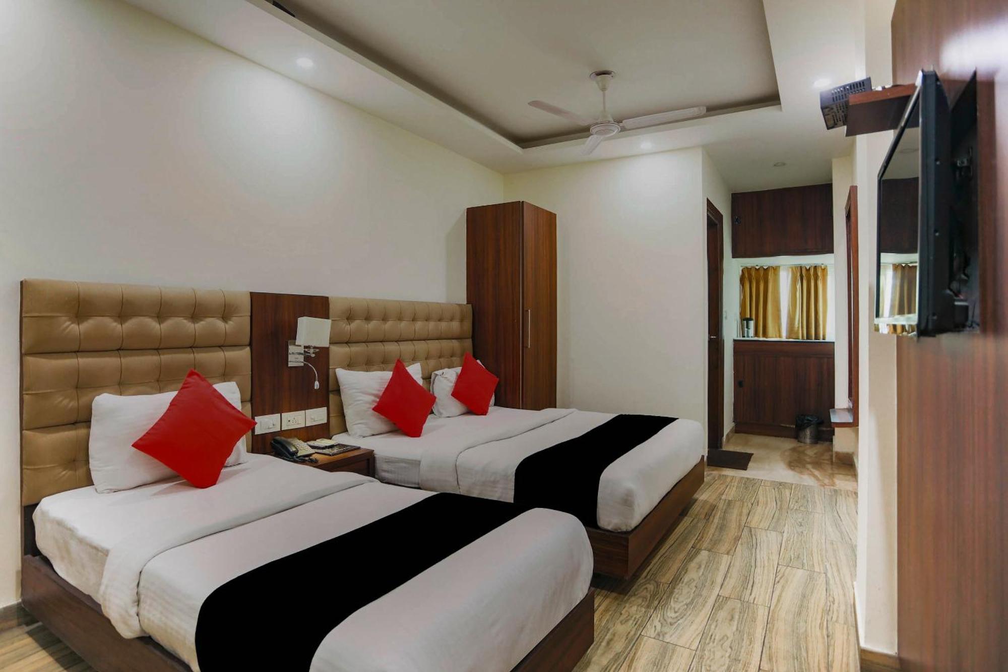 Collection O The Kailash Dev Hotel Nueva Delhi Exterior foto