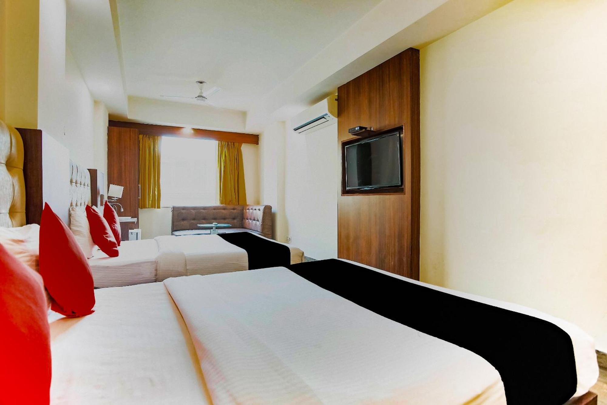 Collection O The Kailash Dev Hotel Nueva Delhi Exterior foto