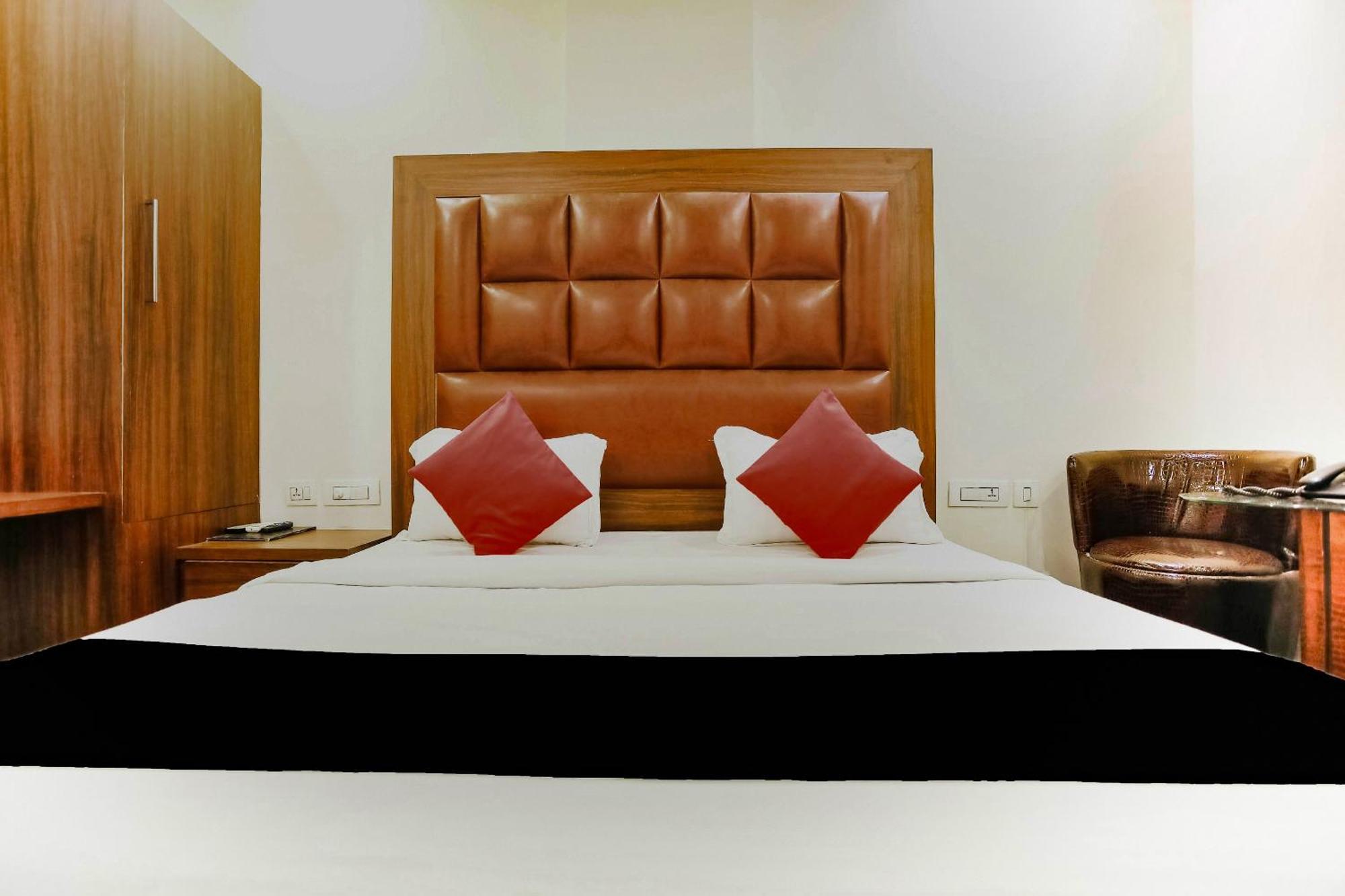 Collection O The Kailash Dev Hotel Nueva Delhi Exterior foto